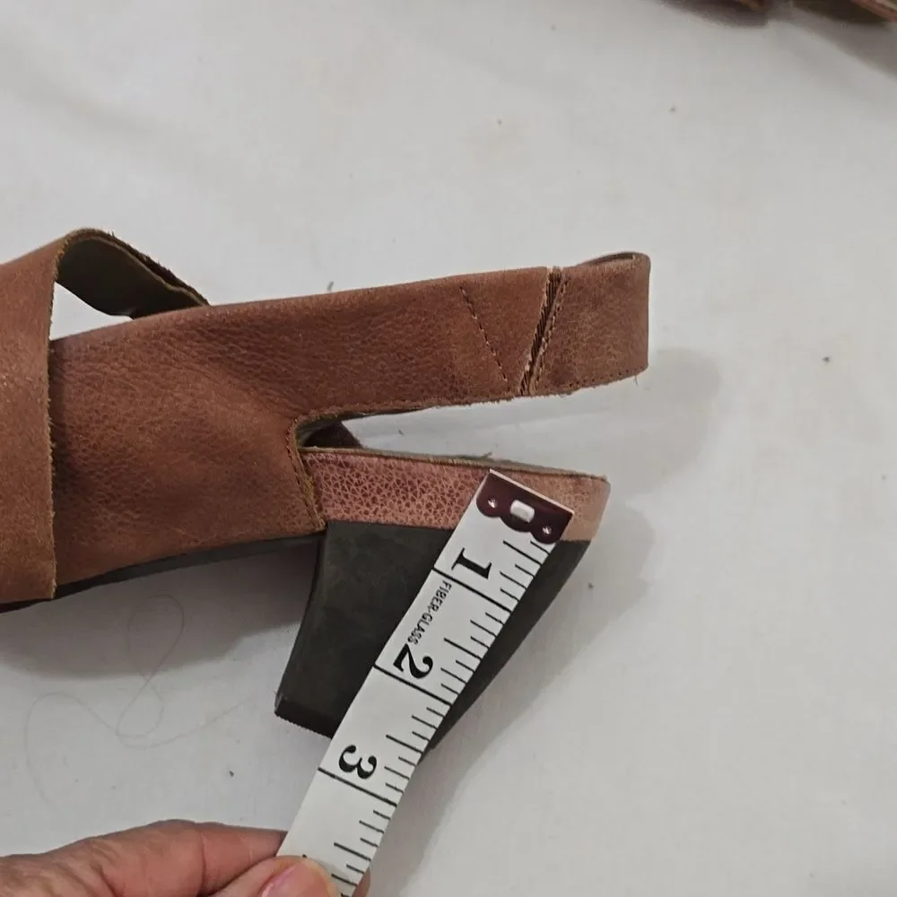 OTBT  SHOES SIZE 7.5